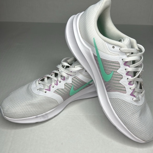 Nike Downshifter 11 Running Athletic Shoes Women’s Size 10 White Low Top Lace Up - Picture 11 of 12